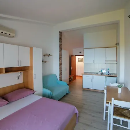 Lina 아파트 그라다츠